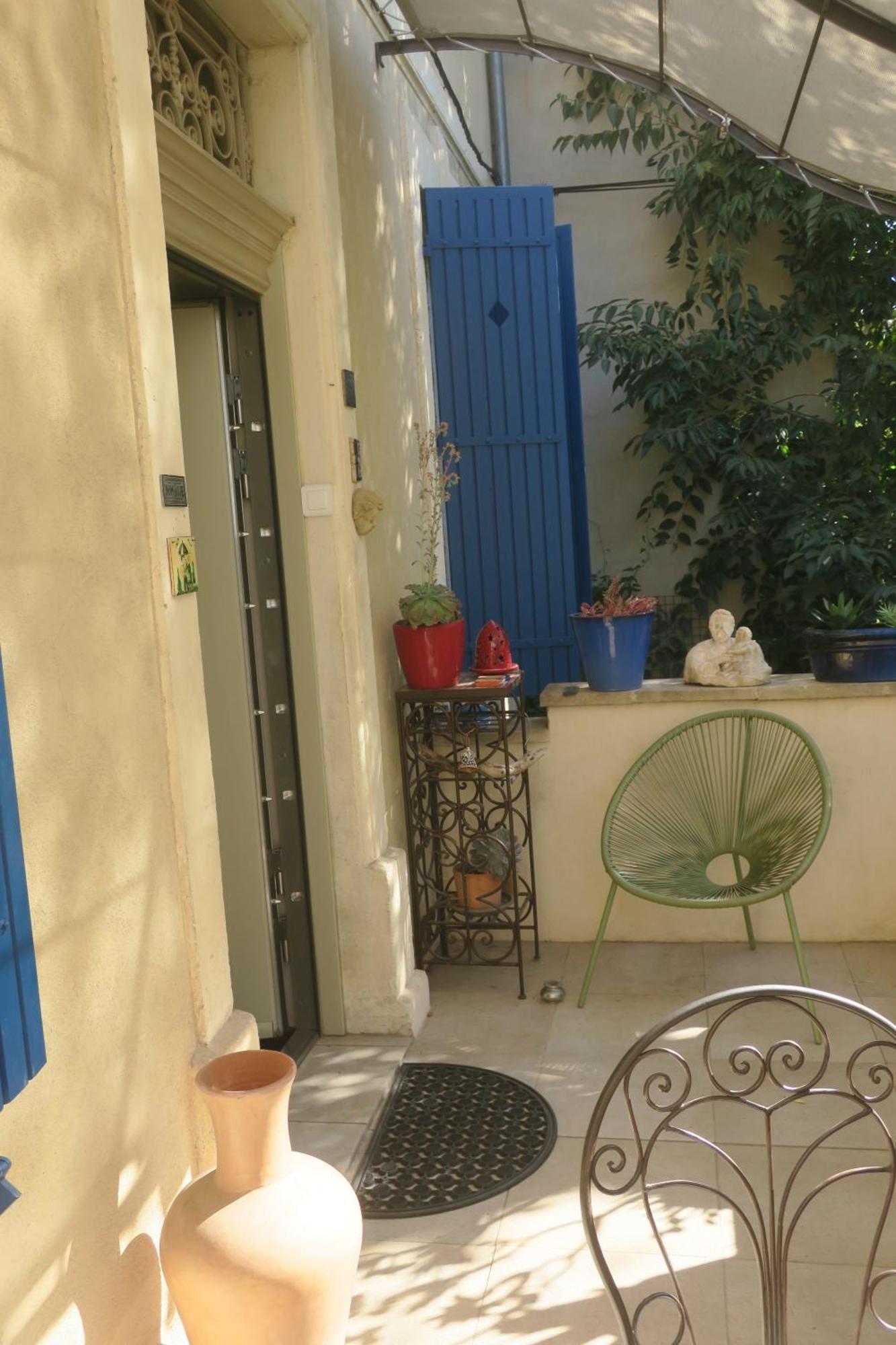 Tombe La Nefle Bed & Breakfast อาวีญง ภายนอก รูปภาพ