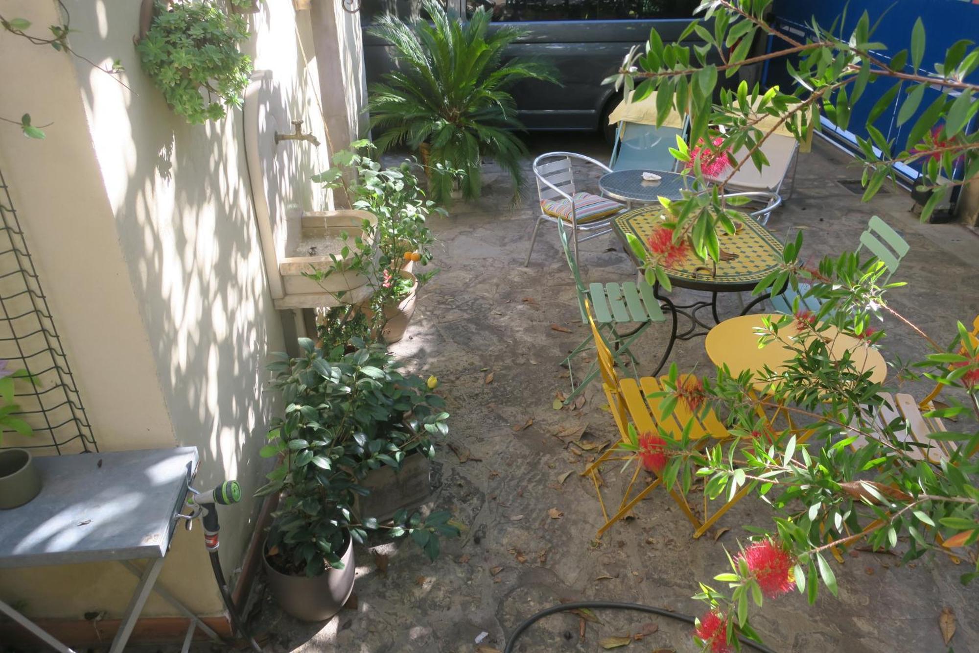 Tombe La Nefle Bed & Breakfast อาวีญง ภายนอก รูปภาพ