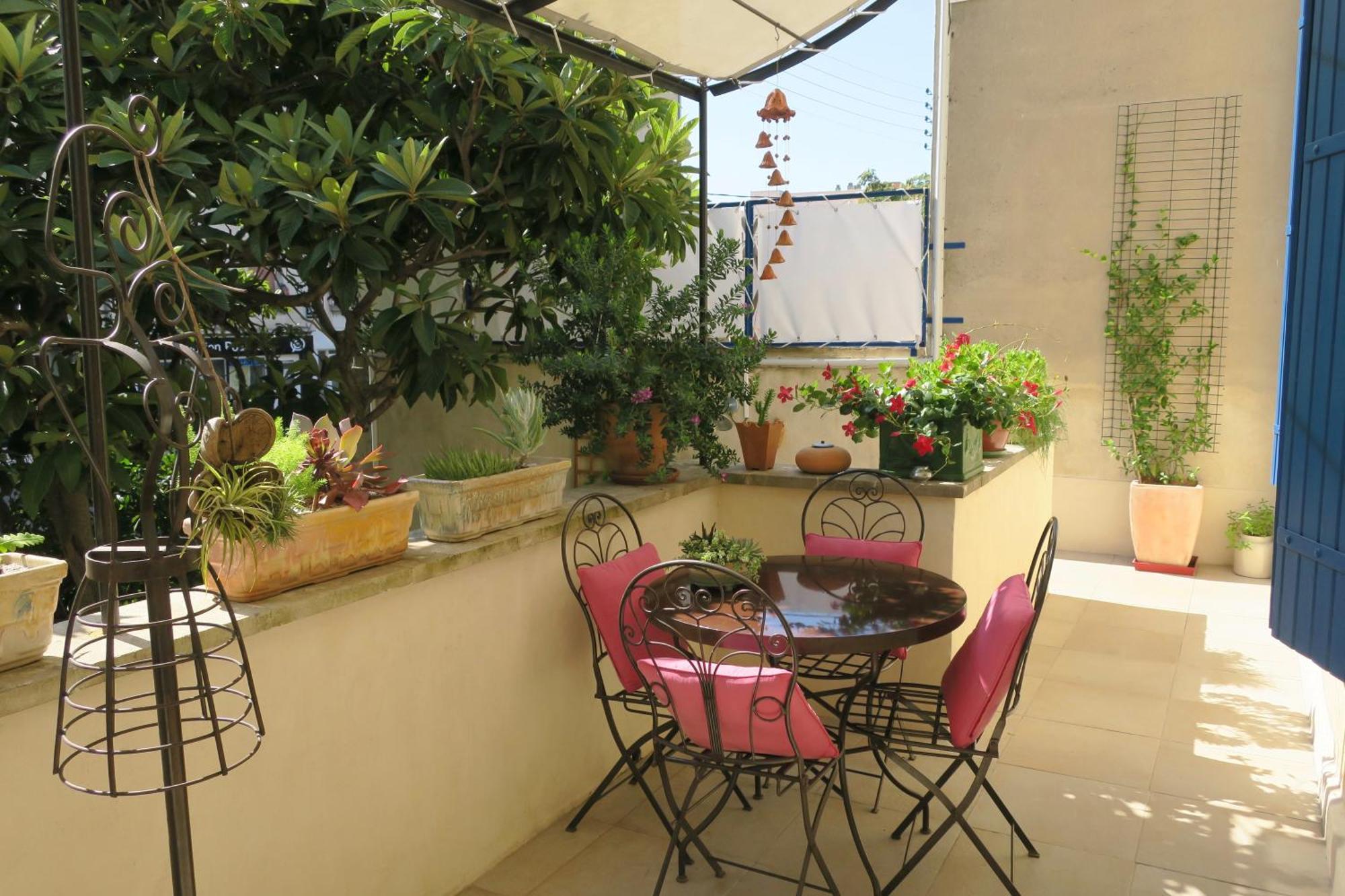 Tombe La Nefle Bed & Breakfast อาวีญง ภายนอก รูปภาพ