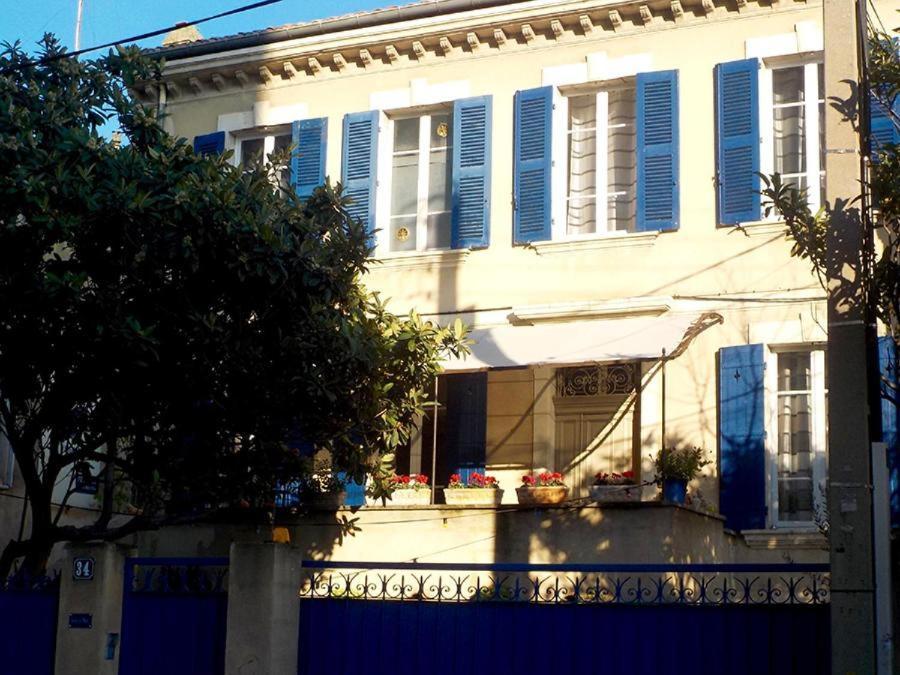 Tombe La Nefle Bed & Breakfast อาวีญง ภายนอก รูปภาพ